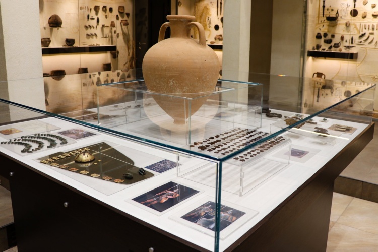Виставка "Воїн у дзеркалі часу" в Музеї археології
